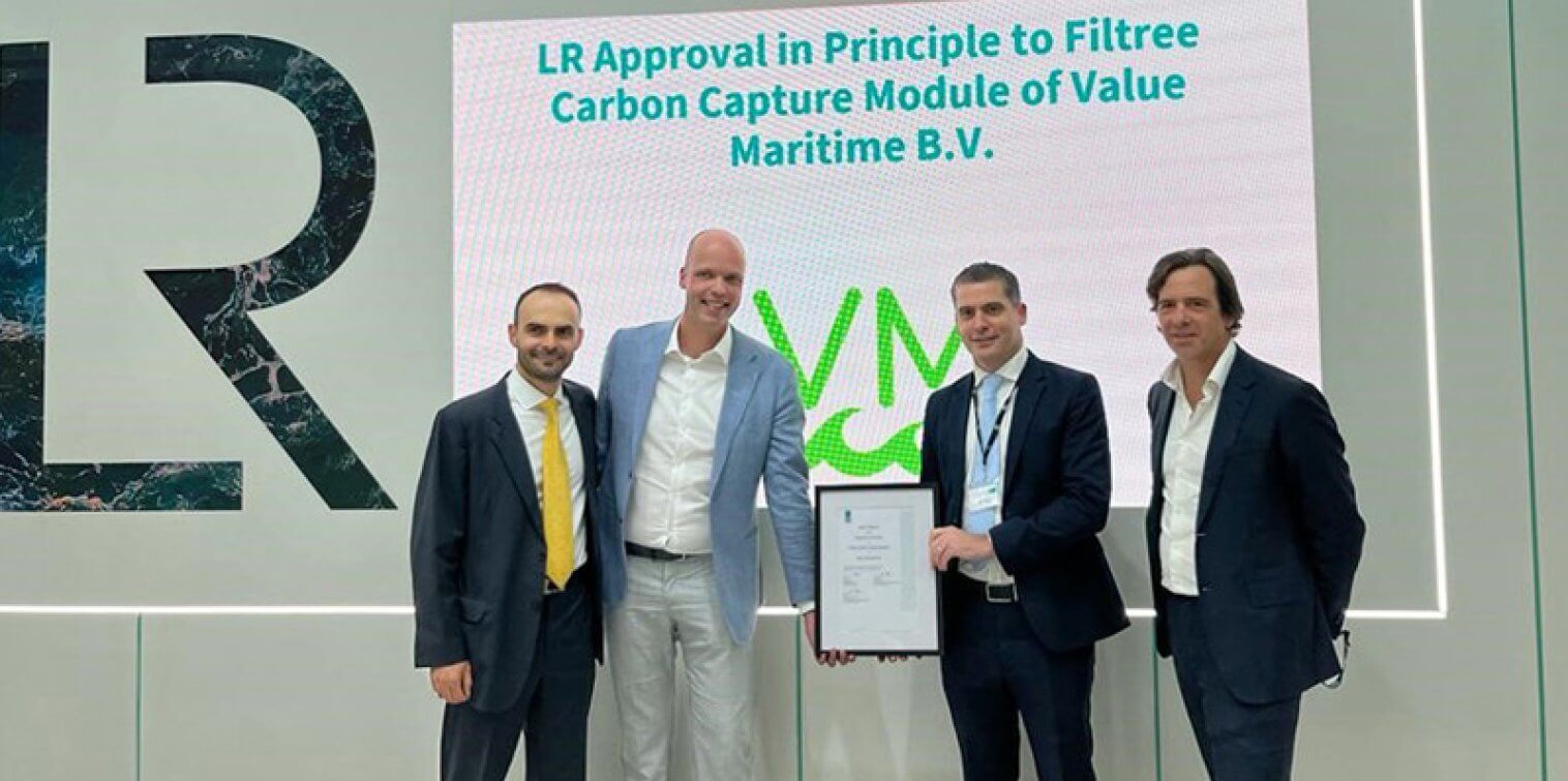 Value Maritime receives LR Award - Rotterdam Maritime Capital of Europe